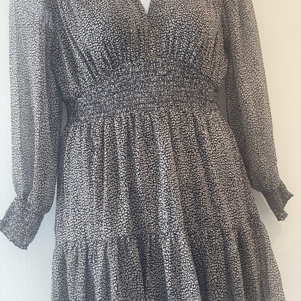 Elegant Black and White Patterned Dress